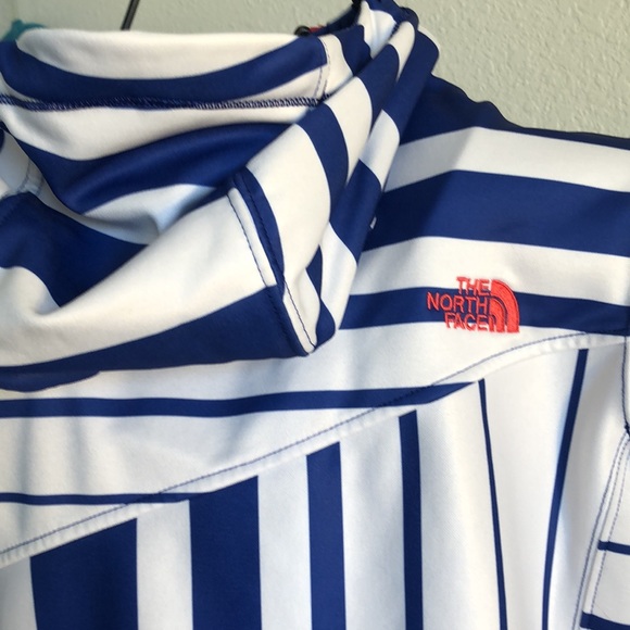 The north face stinger hoodie - Picture 7 of 8